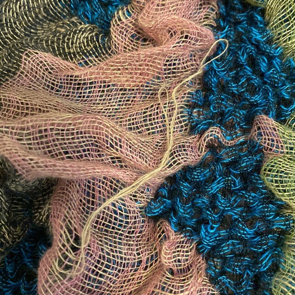 Multicolor Scarf - Picture 8 of 9